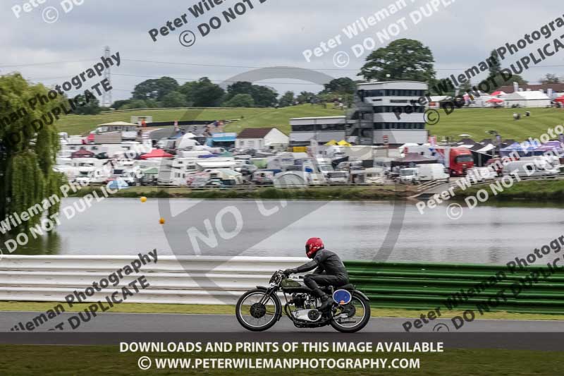 Vintage motorcycle club;eventdigitalimages;mallory park;mallory park trackday photographs;no limits trackdays;peter wileman photography;trackday digital images;trackday photos;vmcc festival 1000 bikes photographs